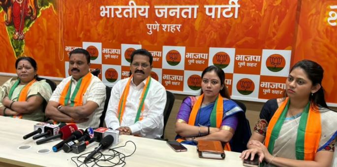 मंत्री चंद्रकांत पाटील यांच्या उपस्थितीत शिवसेनेतून भाजपमध्ये प्रवेश केलेल्या 'त्या' माजी नगरसेवकांमध्ये दिलजमाई