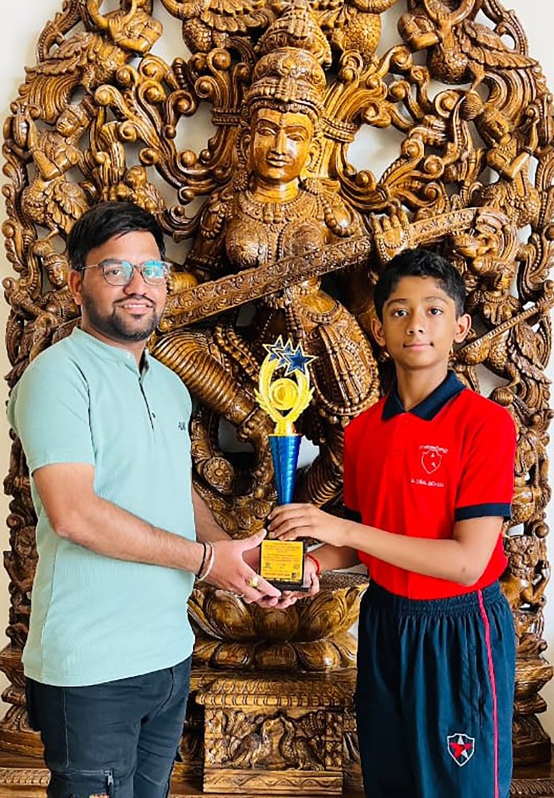त्कृष्ट चाली आणि चाणक्ष्य बुद्धिच्या जोरावर नांदे येथील ध्रुव ग्लोबल स्कूलचा विद्यार्थी अद्वैत कुमारने १२ वर्षाखालील सेमी क्लासिक बुद्धिबळ स्पर्धेत विजेतेपद पटकावले