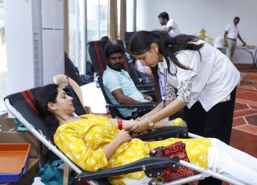 जैन सकल (एबीपीपीपी) संघातर्फे रक्तदान शिबिराचे यशस्वी आयोजन