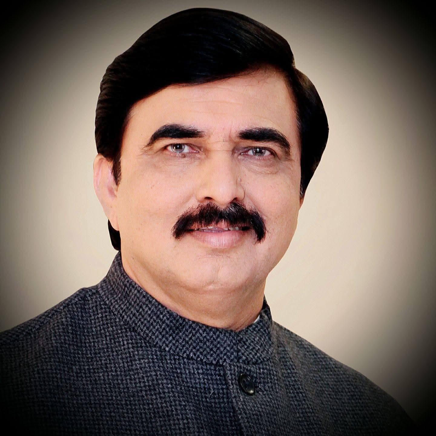 Pune NCP President Deepak Mankar Resigns l पुण्यातून एक मोठी बातमी समोर आली असून अजित पवारांच्या राष्ट्रवादी काँग्रेस पक्षाचे शहराध्यक्ष आणि अजित पवारांचे विश्वासू अशी ओळख असलेले पुणे शहराचे माजी उपमहापौर दीपक मानकर (Pune NCP President Deepak Mankar Resigns) यांनी आपल्या पदाचा राजीनामा दिला आहे. 