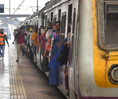 MUMBAI LOCAL ACCIDENT: 'लाईफ लाईन की डेथलाईन'? मुंबईत लोकलमधून पडून 6 प्रवाशांचा मृत्यू