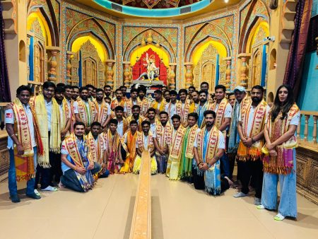 PUNIT BALAN GROUP:  महाराष्ट्र प्रीमियर लीगच्या (एमपीएल) तिसऱ्या हंगामातील चषकावर नाव कोरण्याच्या निर्धाराने ‘पुनीत बालन ग्रुप’चा ‘कोल्हापुर टस्कर’ संघ मैदानात उतरला असून या संघाने हिंदुस्थानातील पहिला सार्वजनिक गणपती श्रीमंत भाऊसाहेब रंगारी गणपती बाप्पाचे दर्शन आणि आरती करून जिंकण्याचा निर्धार व्यक्त केला.
