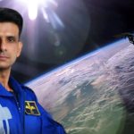 SHUBHANSHU SHUKLA EARTH RETURN भारतीय अंतराळवीर शुभांशू शुक्ला (SHUBHANSHU SHUKLA) यांच्यासह चारही अंतराळवीर (EARTH RETURN) पृथ्वीवर सुखरूप परतले आहेत. आंतरराष्ट्रीय अवकाश स्थानकात 18 दिवस राहिल्यानंतर आज दिनांक 15 जुलैला हे अंतराळवीर परतले आहेत.