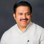 WHO IS SHSHIKANT SHINDE: राष्ट्रवादी काँग्रेस शरदचंद्र पवार पक्षाचे (NCP SP) अध्यक्ष शरद पवार (SHARAD PAWAR) यांनी भाकरी फिरवत प्रदेशाध्यक्षपदी (WHO IS SHSHIKANT SHINDE) शशिकांत शिंदे (SHASHIKANT SHINDE) यांची निवड केली..
