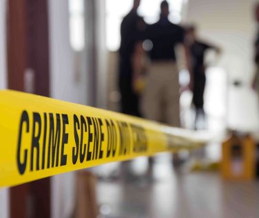 BANER LODGE SEX RACKET CASE: लॉजवर तरुणीची शारीरिक संबंध ठेवून परत जाताना पुरुषांना गाठून गुन्हा दाखल करण्याची धमकी देत हजारो रुपये उकळणाऱ्या टोळीचा पुण्यात (BANER LODGE SEX RACKET CASE) पर्दाफाश करण्यात आला आहे.