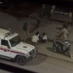 PIMPRI VIRAL VIDEO: पिंपरीत मध्यरात्री भर रस्त्यात हुल्लडबाजी करणाऱ्यांना पोलिसांनी घडवली अद्दल