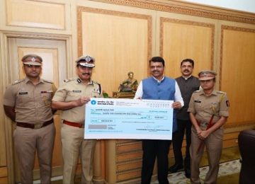 Pimpri Chinchwad Police Flood Relief Donation: ₹43.95 Lakh Cheque Handed Over to Chief Minister's Relief Fund for Flood Victims