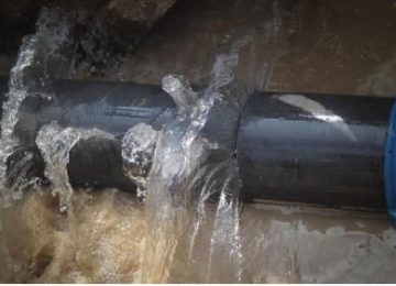 **English Translation of the Slug:** Nigdi Metro Water Supply Disruption: Major Pipeline Relocation by PCMC