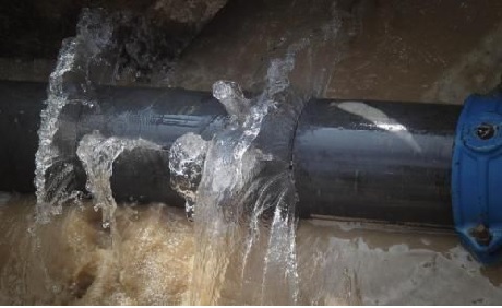 **English Translation of the Slug:** Nigdi Metro Water Supply Disruption: Major Pipeline Relocation by PCMC