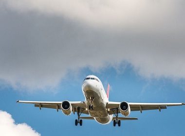 Aircraft Windshield Crack: Passenger plane’s windshield cracked before landing; Pilot’s presence of mind saves 76 lives