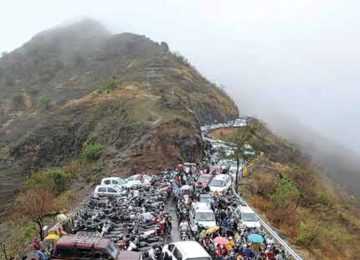 SINHAGAD FORT TRAFFIC NEWS: 1988 चे कलम 115 तसेच शासन गृह विभागाच्या 19 मे 1990 च्या अधिसूचनेनुसार जिल्हाधिकारी तथा जिल्हादंडाधिकारी जितेंद्र डूडी यांनी 19 नोव्हेंबर 2025 रोजी