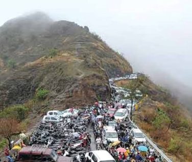 SINHAGAD FORT TRAFFIC NEWS: 1988 चे कलम 115 तसेच शासन गृह विभागाच्या 19 मे 1990 च्या अधिसूचनेनुसार जिल्हाधिकारी तथा जिल्हादंडाधिकारी जितेंद्र डूडी यांनी 19 नोव्हेंबर 2025 रोजी