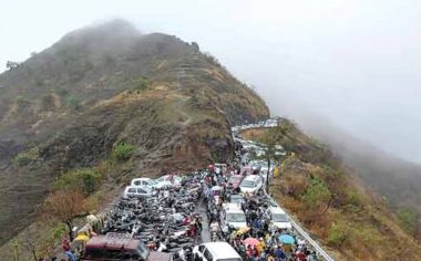 SINHAGAD FORT TRAFFIC NEWS: 1988 चे कलम 115 तसेच शासन गृह विभागाच्या 19 मे 1990 च्या अधिसूचनेनुसार जिल्हाधिकारी तथा जिल्हादंडाधिकारी जितेंद्र डूडी यांनी 19 नोव्हेंबर 2025 रोजी