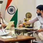 MURLIDHAR MOHOL l PUNE METRO :पुणेकरांसाठी आनंदाची बातमी. पंतप्रधान नरेंद्र मोदी यांच्या अध्यक्षतेखाली केंद्रीय मंत्रिमंडळाने पुणे मेट्रोच्या ३१.६ किलोमीटर अंतराच्या दोन विस्तारित मार्गिकांना मान्यता दिली आहे. त्यामुळे पुणे मेट्रो शहराच्या चारही बाजूला विस्तारणार असून पुण्याची सार्वजनिक वाहतूक अधिक सुरक्षित, आरामदायी आणि वेगवान होणार आहे. शहरातील मेट्रो मार्गाच्या विस्तारासाठी खासदार व केंद्रीय राज्यमंत्री मुरलीधर मोहोळ यांनी पाठपुरावा केला होता.