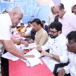 MURLIDHAR MOHOL  पुणेकरांनी खासदार म्हणून मला जबाबदारीने, अपेक्षेने निवडून दिले आहे. खासदार म्हणून नागरिकांच्या संपर्कात राहीन, असा शब्द मी दिला होता. खासदार (PUNE MP) झाल्यानंतर चौदा जनता दरबार यशस्वीरित्या पार पडले असून मी माझा शब्द पाळला आहे, असे पुण्याचे खासदार केंद्रीय राज्यमंत्री मुरलीधर मोहोळ (MURLIDHAR MOHOL ) यांनी रविवारी सांगितले.