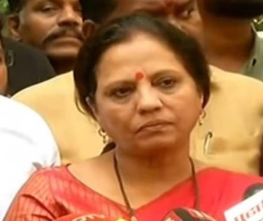 पक्षप्रवेश मान्य, पण कार्यकर्त्यांचा बळी नको- देवयानी फरांदे