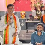 PMC GANESH BIDKAR प्रभाग क्रमांक २४ मधील नागरिकांच्या सुरक्षिततेला सर्वोच्च प्राधान्य देणाऱ्या भाजपचे अधिकृत उमेदवार गणेश बिडकर (PMC GANESH BIDKAR) यांच्या दूरदृष्टी व भविष्यकालीन व्हिजनमुळे समर्थ पोलीस ठाण्याच्या हद्दीत सोमवार पेठ परिसरात महापालिकेच्या निधीतून १७० सीसीटीव्ही कॅमेऱ्यांचे जाळे उभारण्यात आले आहे. या यंत्रणेमुळे गुन्हेगारांवर प्रभावी वचक बसला असून प्रभागाची एकूण सुरक्षा व्यवस्था अधिक मजबूत झाली आहे. प्रचारादरम्यान नागरिकांकडून प्रभागाच्या सुरक्षेसाठी लावण्यात आलेल्या सीसीटीव्ही यंत्रणेचे कौतुक होत आहे.