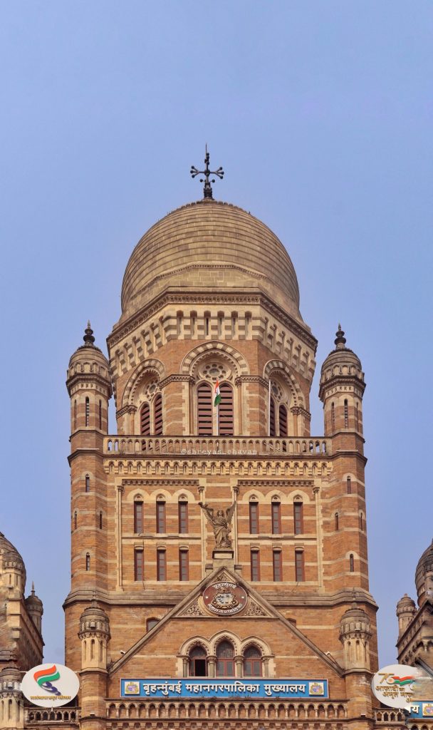 BMC ELECTION 2026:  सावधान! मुंबईची (BMC ELECTION 2026) लोकसंख्याशास्त्रीय ओळख पुसण्याचा डाव; 'व्होट बँक' की शहरावर कब्जा? देशाची आर्थिक राजधानी आणि महाराष्ट्राचे हृदय असलेल्या मुंबईचे राजकारण सध्या एका अत्यंत संवेदनशील वळणावर येऊन ठेपले आहे. आगामी निवडणुकांच्या पार्श्वभूमीवर राजकीय आरोप-प्रत्यारोपांच्या फैरी झाडल्या जात असताना, मुंबईच्या जनसांख्यिकीय (Demographic) बदलाचा मुद्दा केंद्रस्थानी आला आहे.