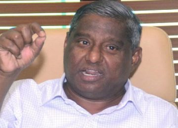 shekap jayant patil critisese sunetra pawar