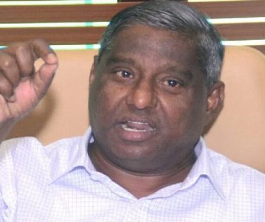 shekap jayant patil critisese sunetra pawar